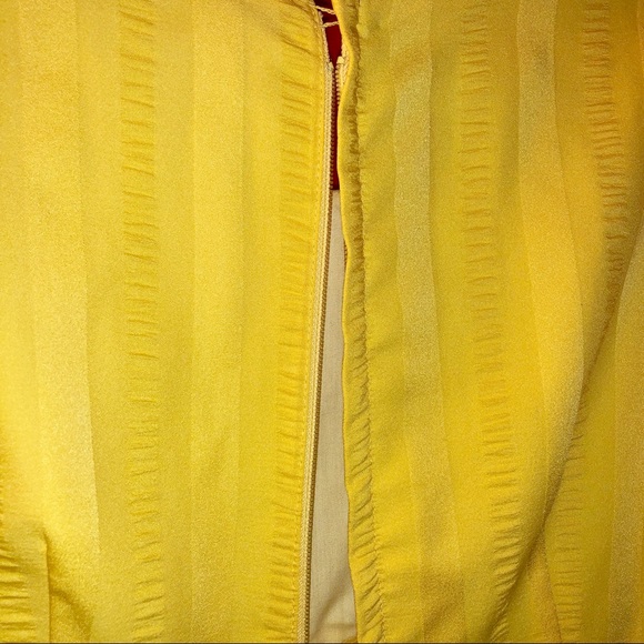 Yellow Sundress With Ruffled Sleeves - Picture 6 of 6